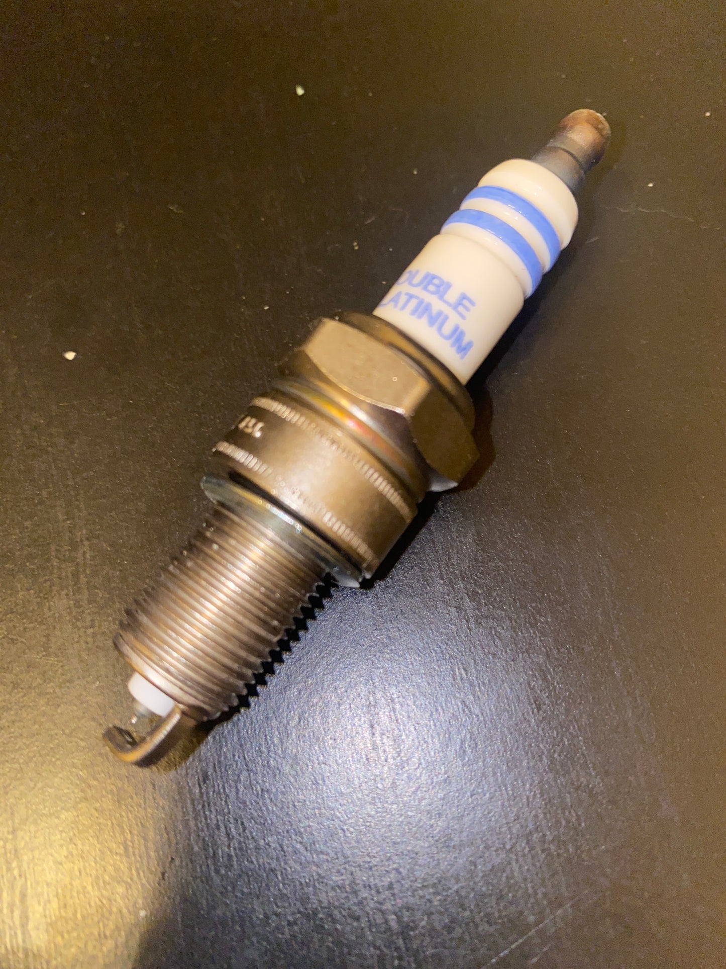 Bosch 8118 Spark Plug